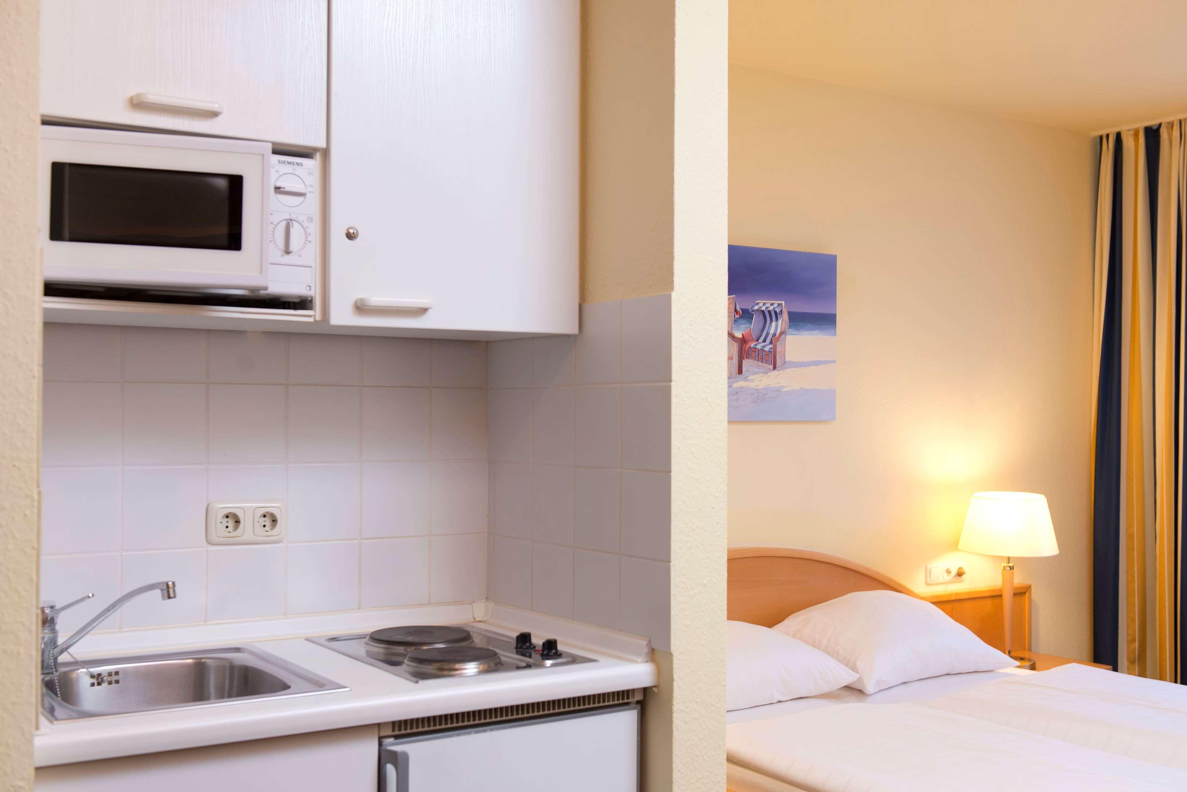 Hotel Tryp By Wyndham Luebeck Aquamarin Habitación foto